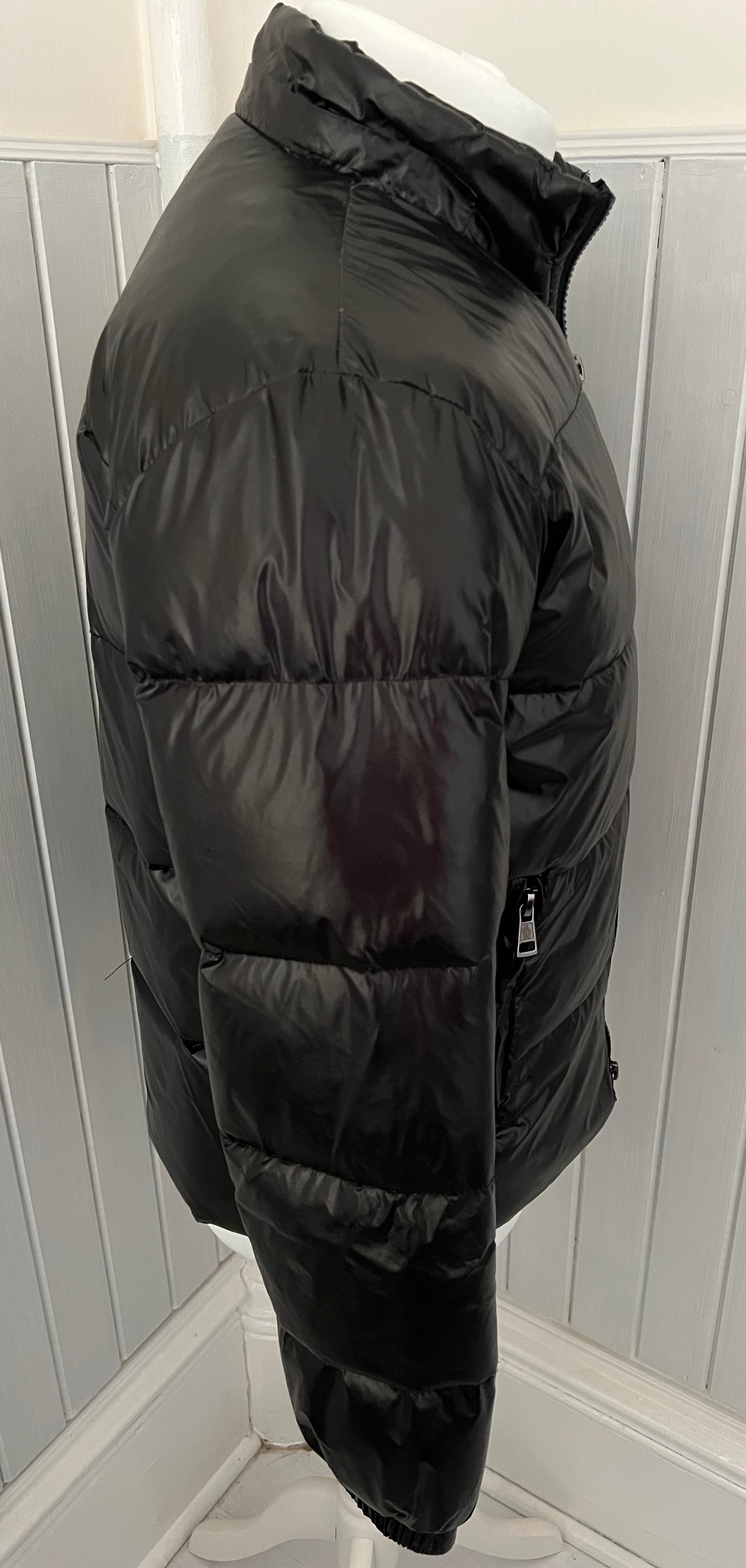 'Moncler' Black Puffer Jacket